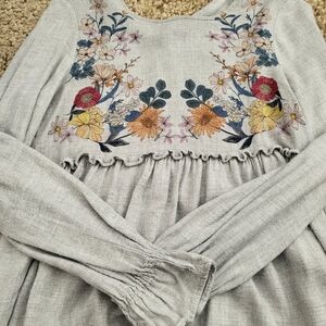 Light gray with flower print, Zara top - size XS.